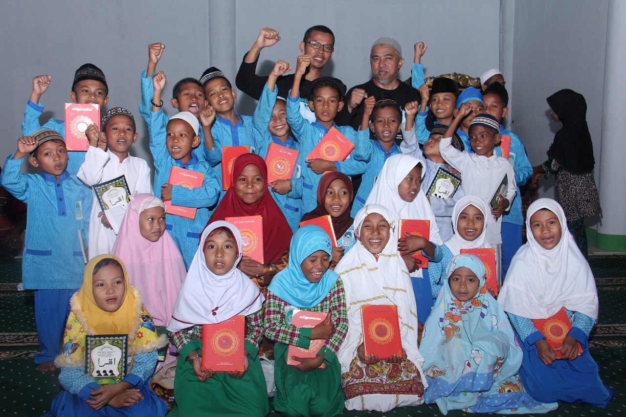 (Warga Pulau Terpencil Selayar Susah Mendapatkan Qur'an)